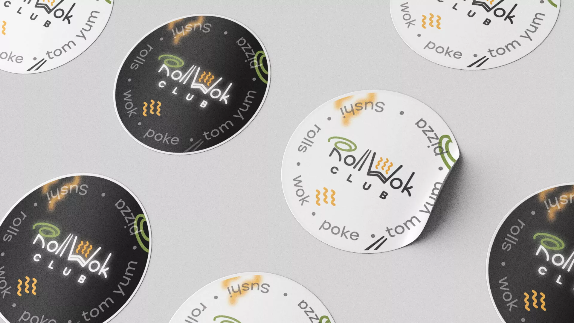 Разработка дизайна наклеек для суши-бара «Roll Wok Club» в Грязовце